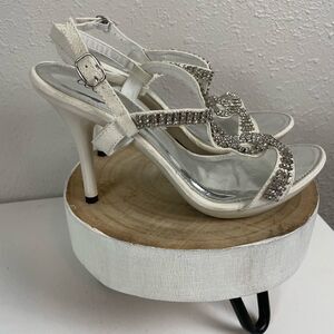 NIB Deb Bedazzled Rhinestone Strappy Heels Size 8